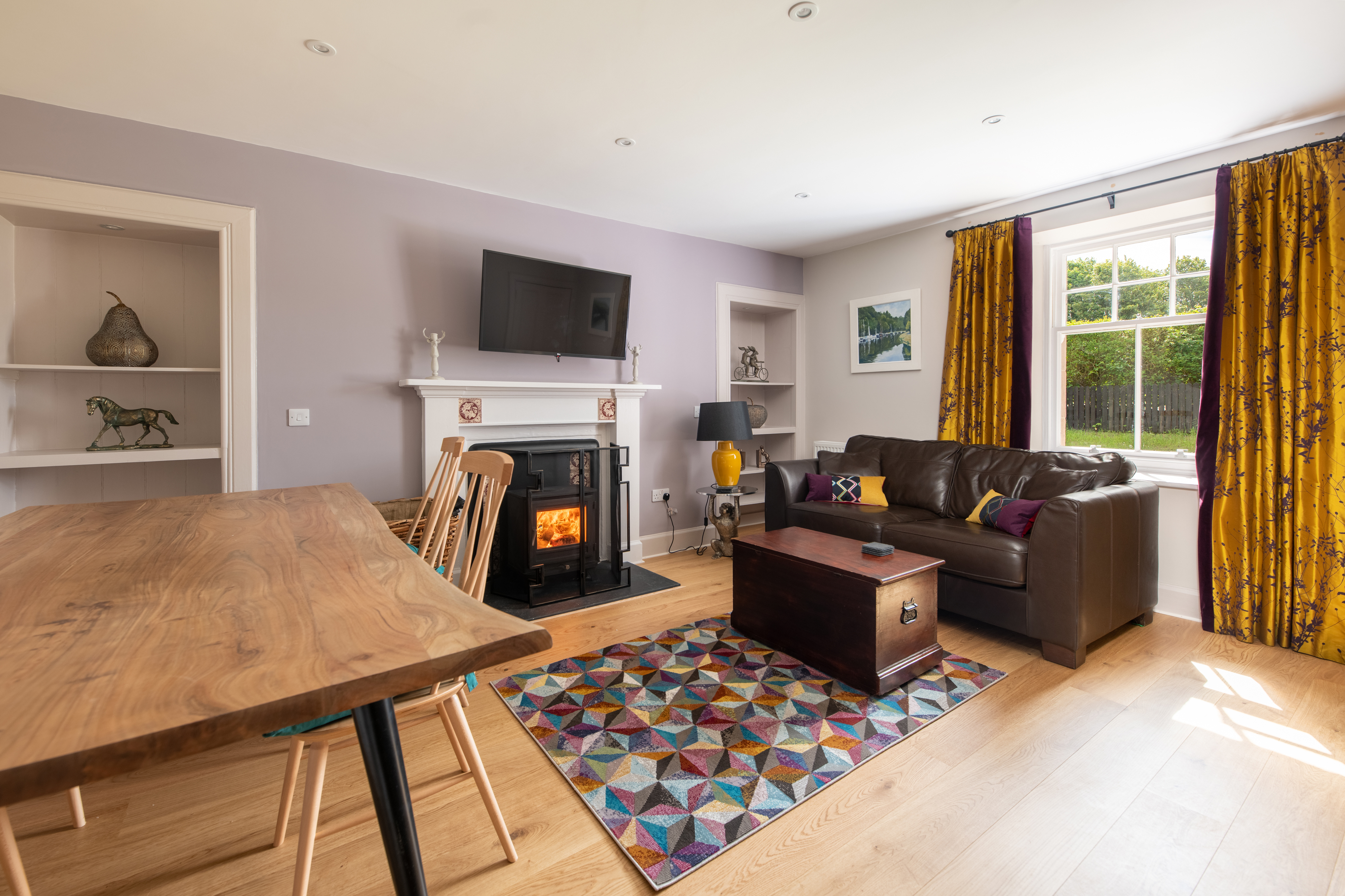 Lock Keepers livingroom